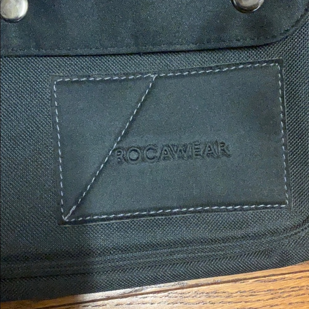 NWOT Rocawear duffle bag - Picture 7 of 7